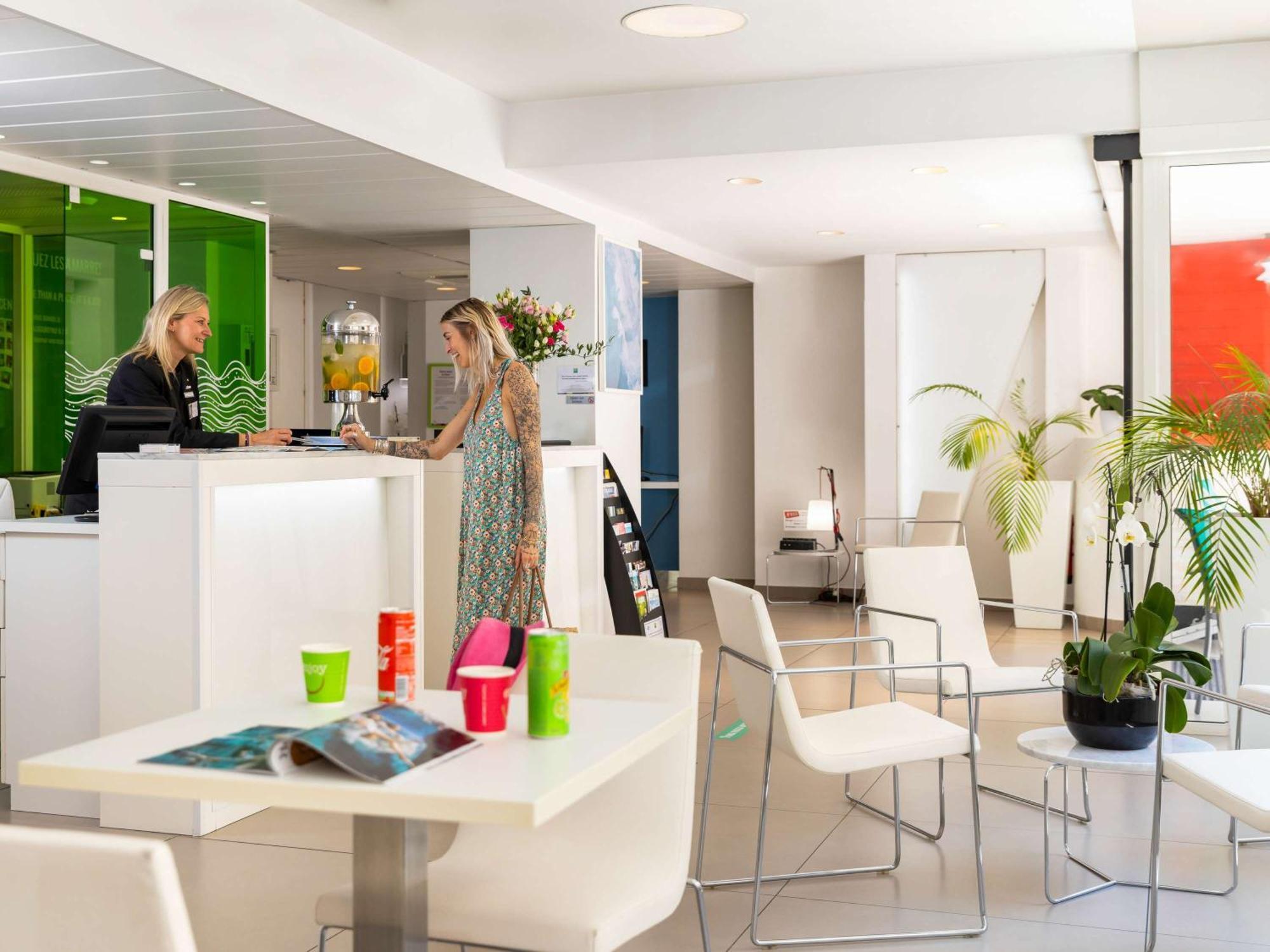 Ibis Styles Menton Centre Hotel Екстериор снимка
