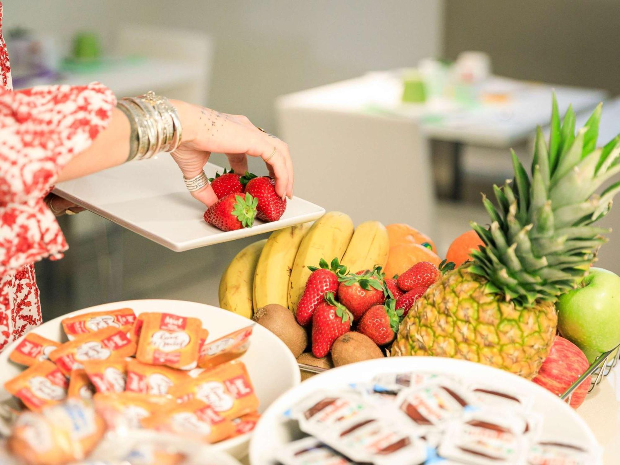 Ibis Styles Menton Centre Hotel Екстериор снимка